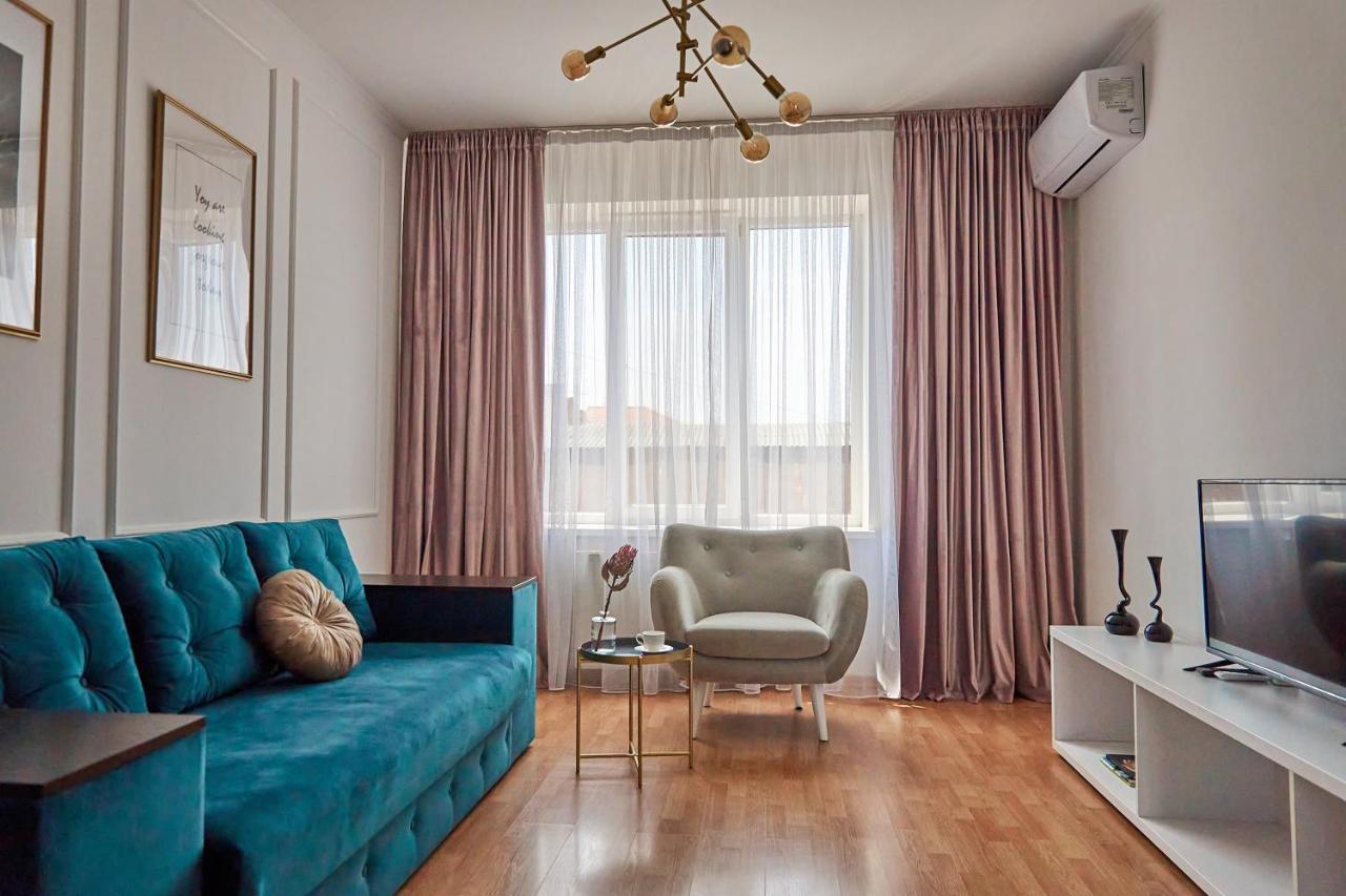 Lux Apartment Mukacheve Exterior foto
